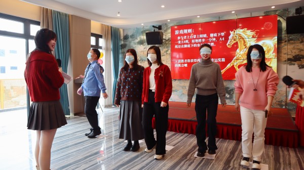 4303b438704485eddf24b7319af41131